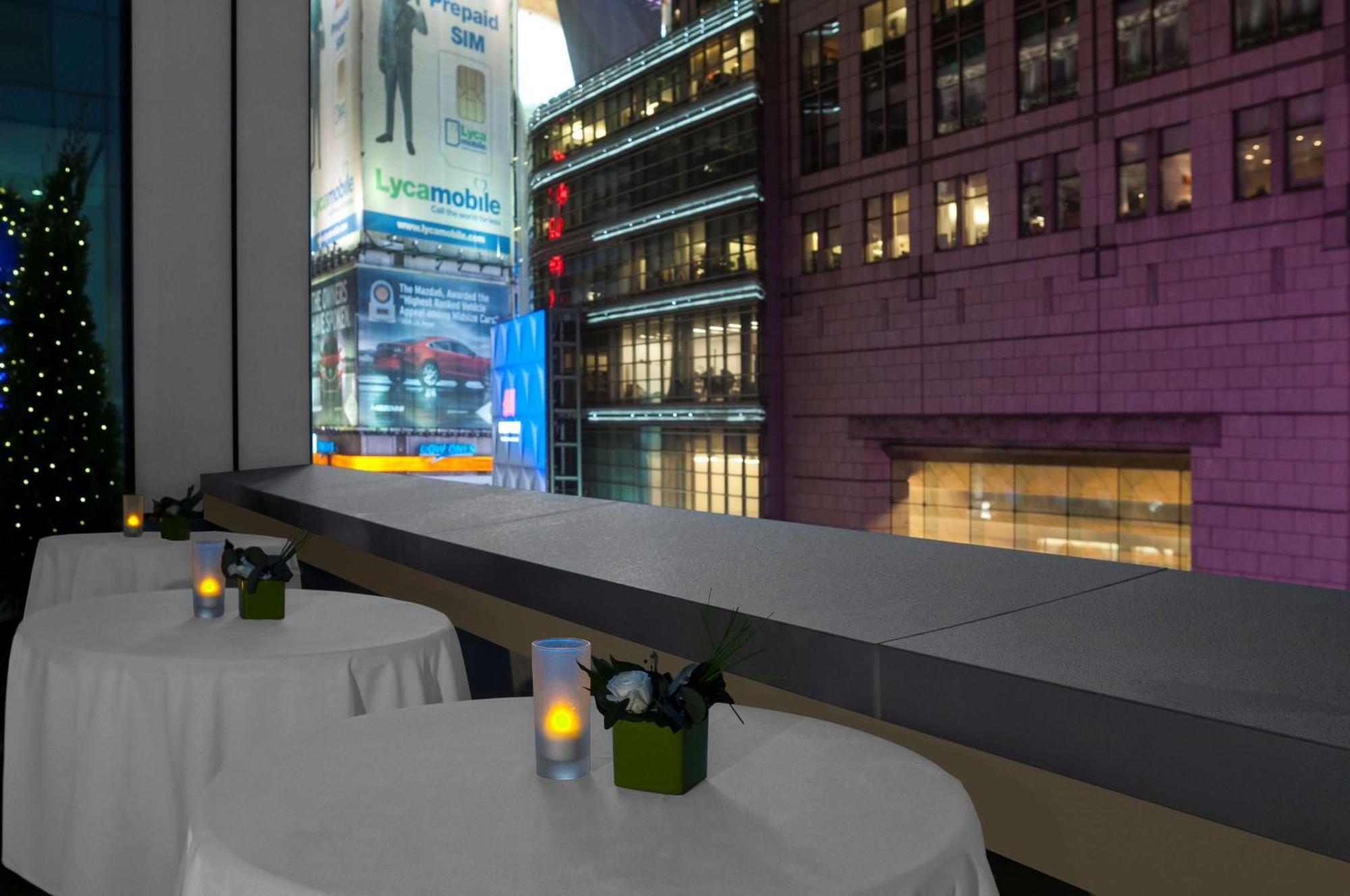 Hilton Garden Inn New York - Times Square Central Екстериор снимка